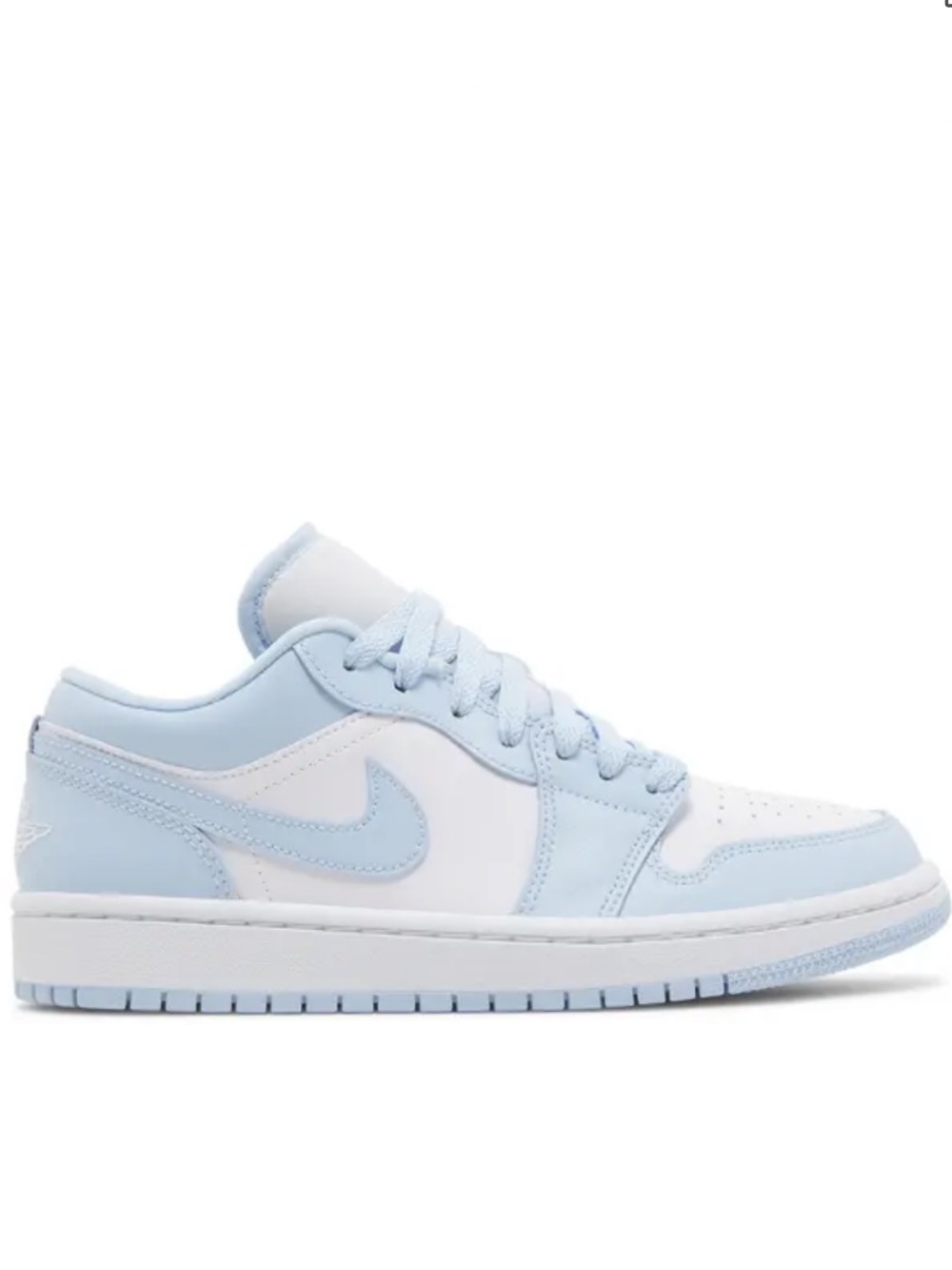 Jordan Women’s Air Jordan 1 Low Sneakers - Ice Blue/White